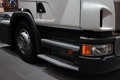斯堪尼亚 P系列重卡 320马力 6X2 牵引车(型号P320 DB6X2*4MNB 城市垃圾车)