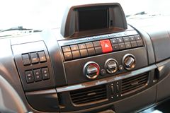 依维柯 EuroCargo系列 299马力 4X2 载货车