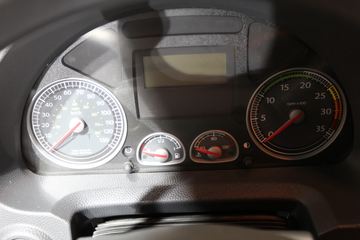 ��ά�� EuroCargoϵ�� 299���� 4X2 �ػ���ͼƬ