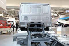 依维柯 EuroCargo系列 299马力 4X2 载货车