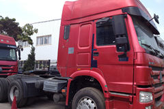 中国重汽 HOWO重卡 266马力 6X4 牵引车(单胎)(ZZ4257M3247C1BX)