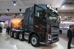 沃尔沃 FH16重卡 750马力 8X4 牵引车