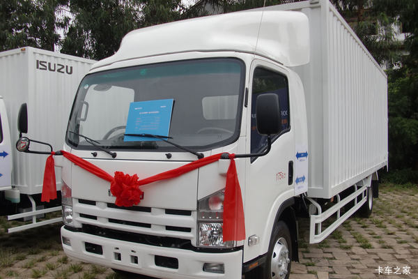 庆铃 五十铃700P系列中卡 复合版 189马力 7米厢式载货车(QL5100XXY9PARJ)