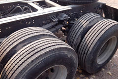 青岛解放 新悍威(J5M)重卡 310马力 6X2 牵引车(后桥悬浮)(CA4226P1K2T2EA80)