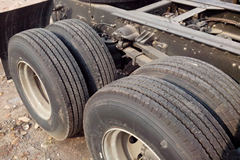 青岛解放 新悍威(J5M)重卡 310马力 6X2 牵引车(后桥悬浮)(CA4226P1K2T2EA80)