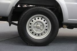 陆铃 皮卡底盘                                                图片