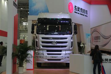 东风柳汽 乘龙康明斯M7C重卡 380马力 6X4 牵引车(LZ4257QDC)