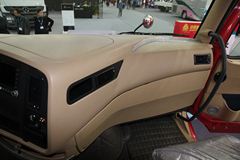 中国重汽 威泺 375马力 6X4 牵引车(ZZ4259N394CC1B)