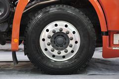 联合卡车U420 420马力 6X4 牵引车(SQR4250D6ZT4)