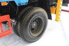 东风 145系列 180马力 4X2 随车吊