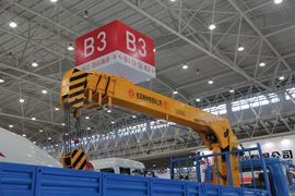 东风商用车底盘&nbsp;随车吊上装图片