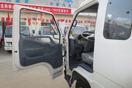 霸铃&nbsp;载货车驾驶室                                               图片