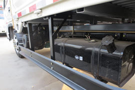 霸铃&nbsp;载货车底盘                                                图片