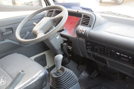 霸铃&nbsp;载货车驾驶室                                               图片