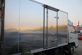 霸铃&nbsp;载货车外观                                                图片