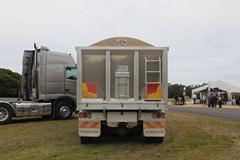 沃尔沃 FMX重卡 410马力 8X4自卸车