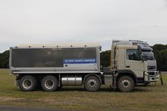 沃尔沃 FMX重卡 410马力 8X4自卸车