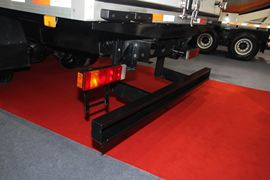 广汽日野底盘&nbsp;冷藏车底盘图片