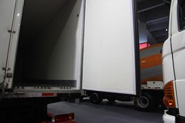 广汽日野底盘&nbsp;冷藏车上装图片