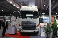 广汽日野 700系列重卡 350马力 6X4牵引车(YC4250SS2PK4)