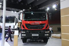 依维柯 New Trakker系列重卡 500马力 8X4自卸车