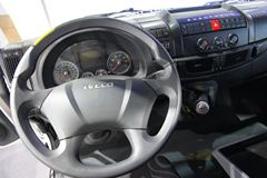 依维柯 EuroCargo系列 299马力 4X4 载货车(ML150E28W5)