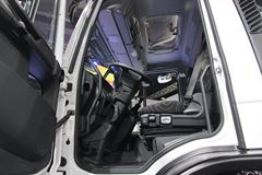 依维柯 EuroCargo系列 299马力 4X4 载货车(ML150E28W5)