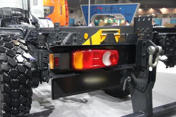 ��ά�� EuroCargoϵ�� 299���� 4X4 �ػ���(ML150E28W5)ͼƬ