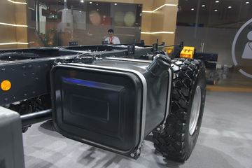 ��ά�� EuroCargoϵ�� 299���� 4X4 �ػ���(ML150E28W5)ͼƬ