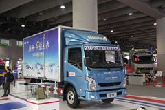 跃进 超越C300 140马力 4.18米单排厢式轻卡