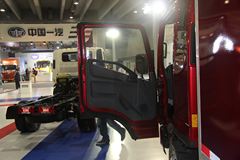 跃进 超越C300 140马力 3.8米排半厢式轻卡