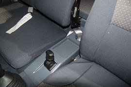 F330速豹&nbsp;载货车驾驶室                                               图片