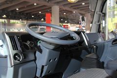一汽通用 F330速豹 150马力 4.8米排半厢式轻卡(CA1063PK45L3R5E1)