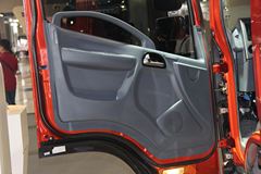 一汽通用 F330速豹 150马力 4.8米排半厢式轻卡(CA1063PK45L3R5E1)