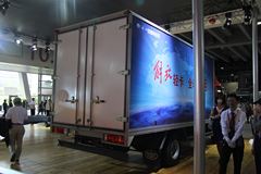 一汽通用 F330速豹 150马力 4.8米排半厢式轻卡(CA1063PK45L3R5E1)