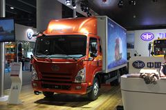 一汽通用 F330速豹 150马力 4.8米排半厢式轻卡(CA1063PK45L3R5E1)