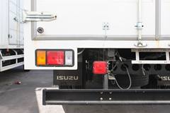 庆铃 700P系列中卡 175马力 4X2 5.5米排半厢式载货车(QL5090XTLAR)