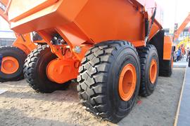 铰接式卡车&nbsp;铰接式卡车底盘                                                图片