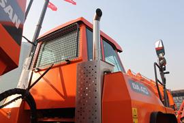 铰接式卡车&nbsp;铰接式卡车外观                                                图片