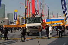 徐工 新一代K系列 50米混凝土泵车(奔驰底盘)