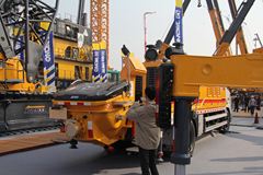 徐工 新一代K系列 车载式混凝土泵车(东风天锦底盘)