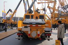 徐工 新一代K系列 车载式混凝土泵车(东风天锦底盘)