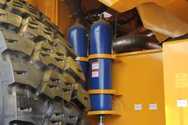 矿山车&nbsp;矿山车底盘                                                图片