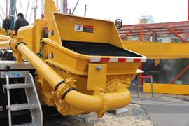 奔驰底盘 泵车&nbsp;泵车底盘                                                图片