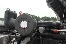 乘龙M7&nbsp;牵引车底盘                                                图片