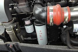 乘龙M7&nbsp;牵引车底盘                                                图片