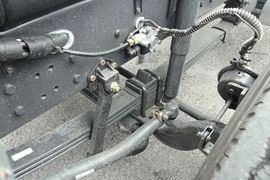 乘龙M7&nbsp;牵引车底盘                                                图片