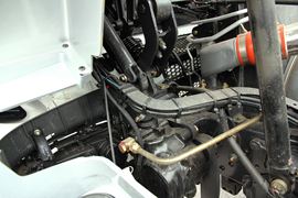 乘龙M7&nbsp;牵引车底盘                                                图片