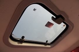 龙卡&nbsp;牵引车驾驶室                                               图片