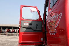 东风柳汽 龙卡 290马力 6X2 长头牵引车(LZ4231JCQ)